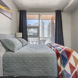City View 1br Downtown Apartment Calgary