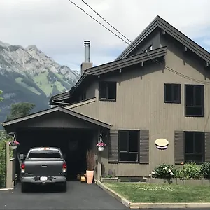 https://mountain-view-bed-breakfast.banff-hotel.com
